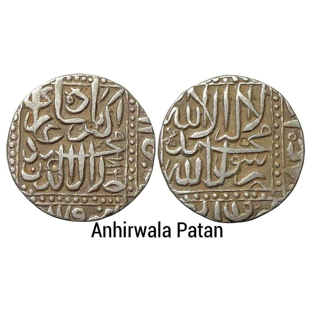 Mughal Akbar Anhirwala Patan Mint Silver Rupee